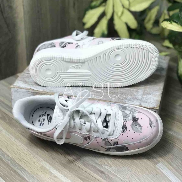 Nike Air Force 1 LXX Summit White Flowers AUTHENTI - Picture 4 of 7